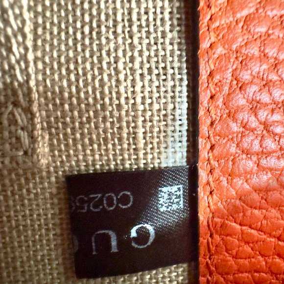 Gucci Interlocking Chain Shoulder Bag - Picture 8 of 10